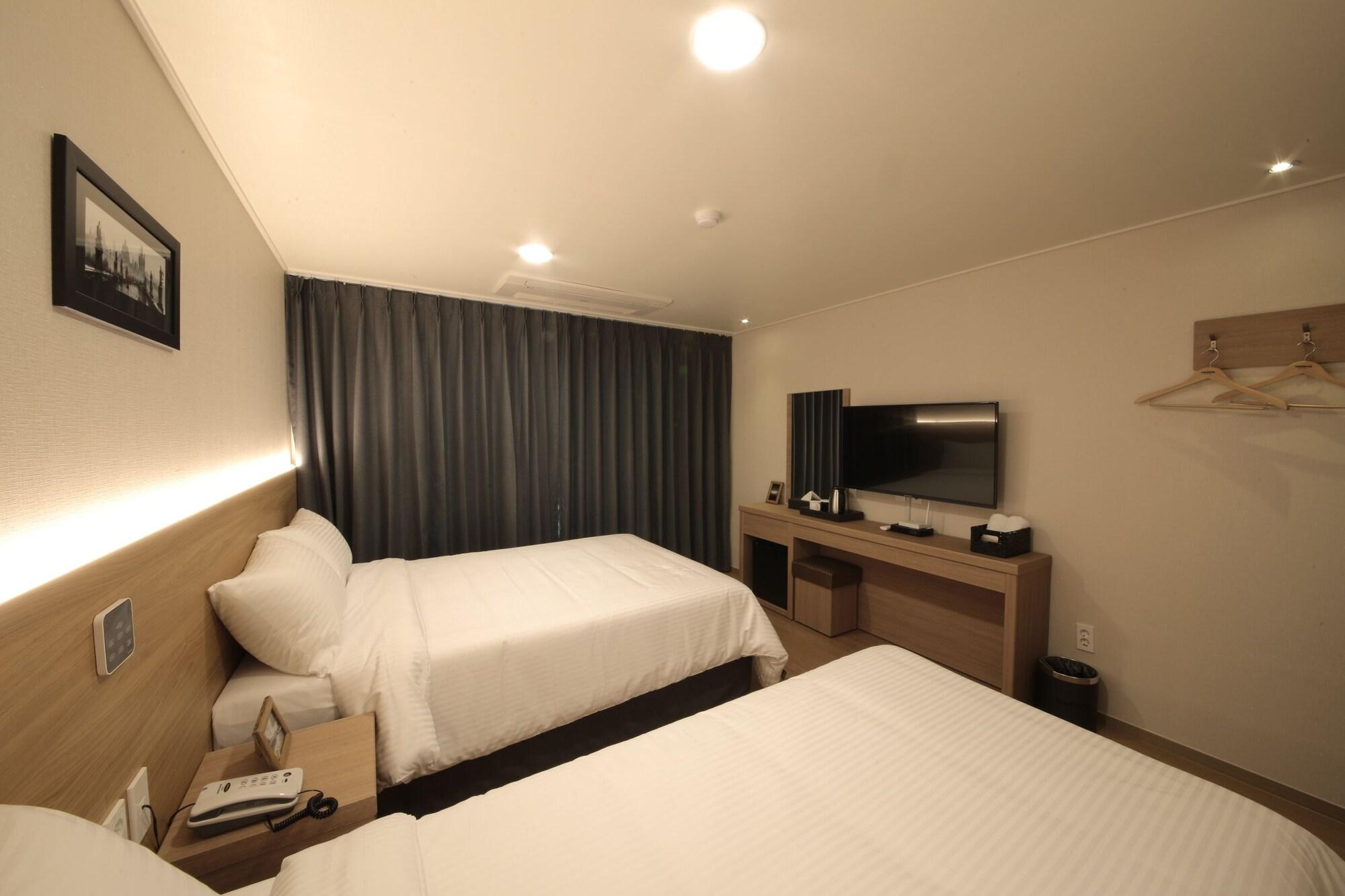 Harbor Hotel Jeju Bagian luar foto