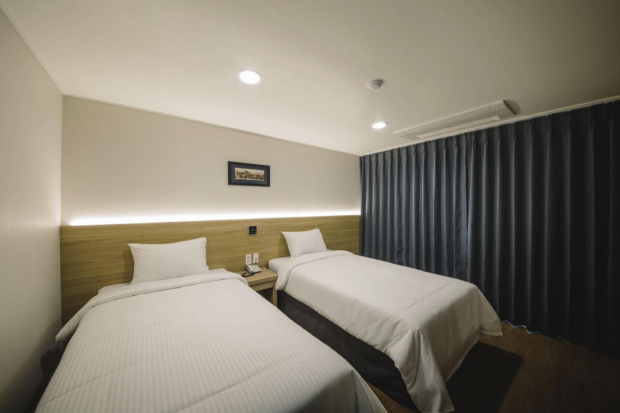 Harbor Hotel Jeju Bagian luar foto